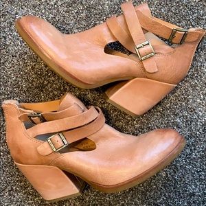 Kork-Ease Tan Leather Cutout Ankle Booties